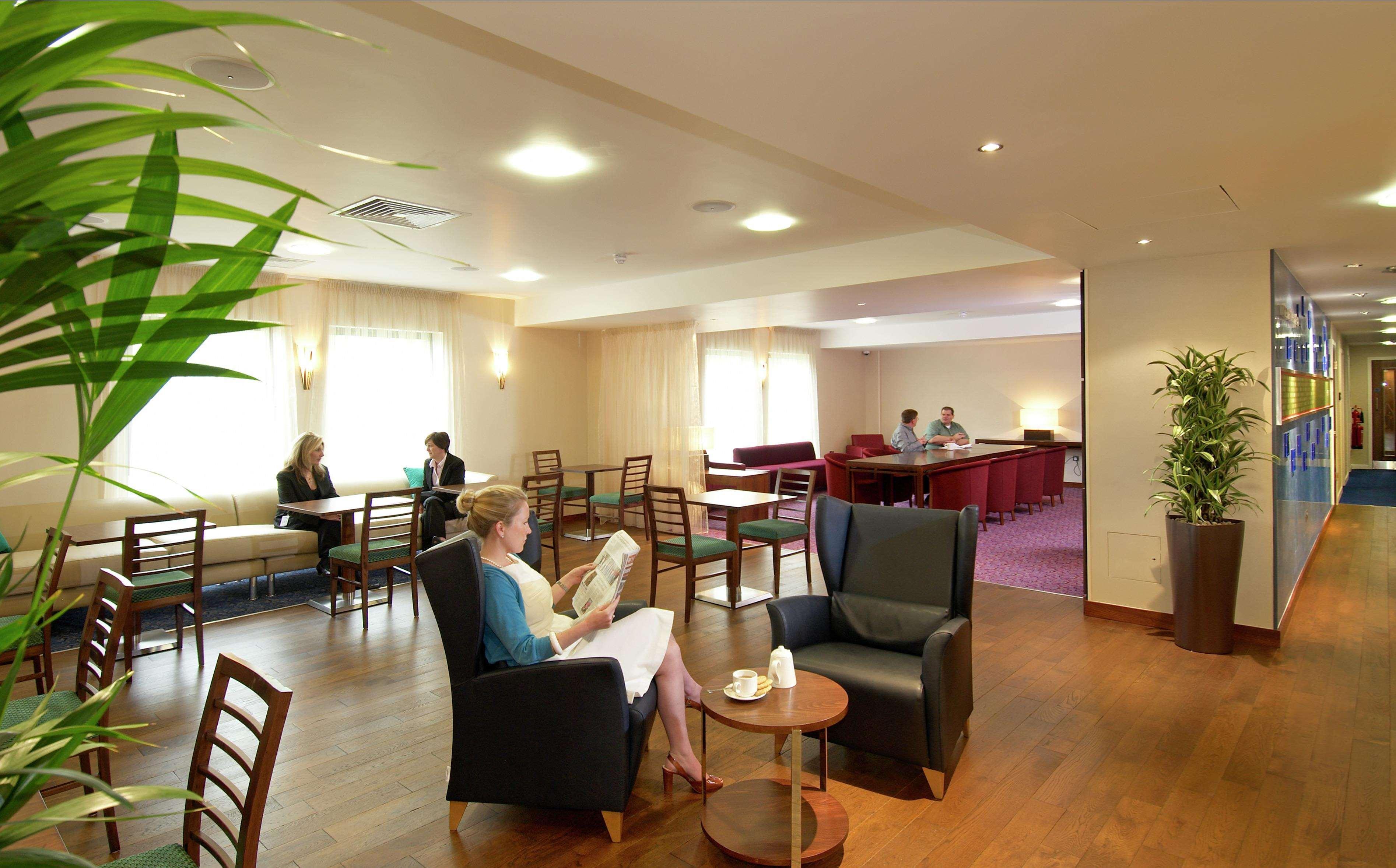 Hampton By Hilton Corby Hotell Eksteriør bilde
