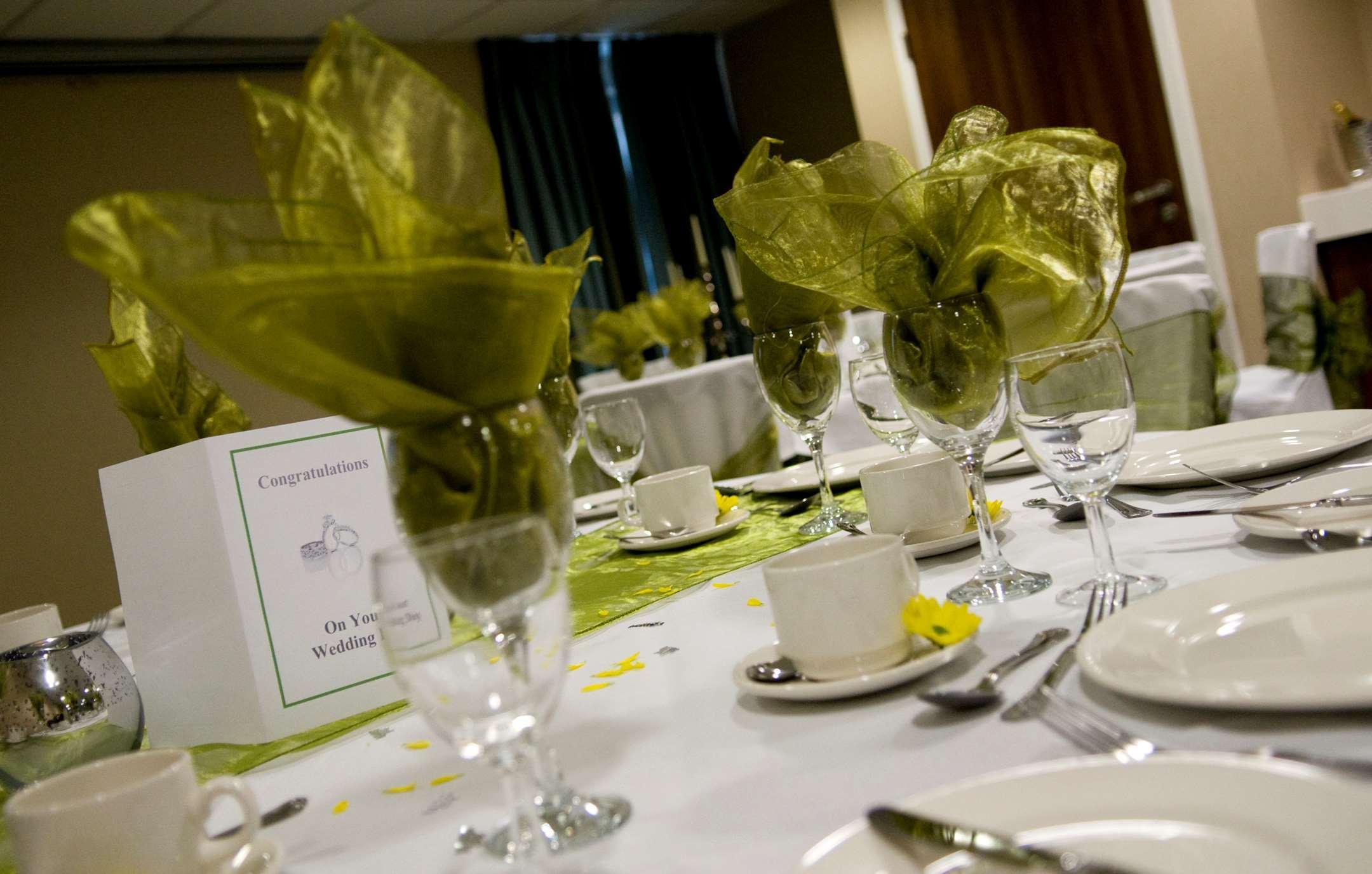 Hampton By Hilton Corby Hotell Restaurant bilde